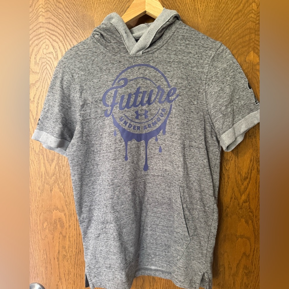 Under Armour Futures Circuit Heather Gray Hoodie Shirt size Men’s Small.